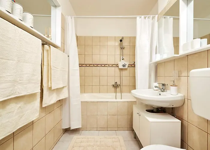 Damare Apartment *
