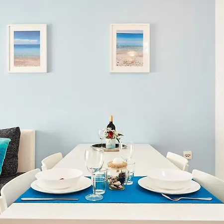 Apartament Damare *