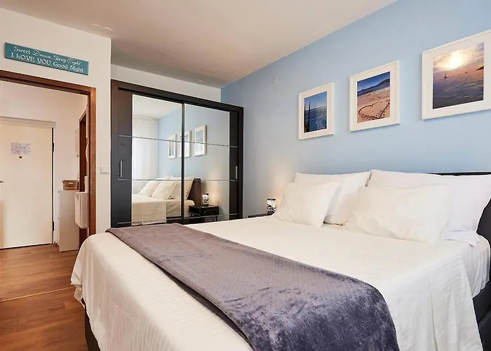 Damare アパート トロギール